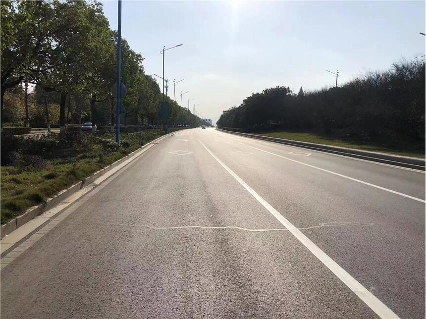 南京道路通標(biāo)線劃線-南京達尊交通工程公司