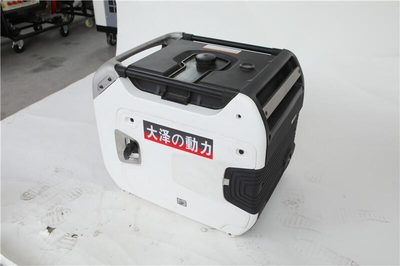 5KW數(shù)碼發(fā)電機(jī)單相220V 12V/8.3A