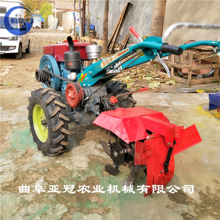 大馬力四驅(qū)覆膜機(jī) 小型埋藤機(jī)廠家直銷 12馬力手扶廠家直銷