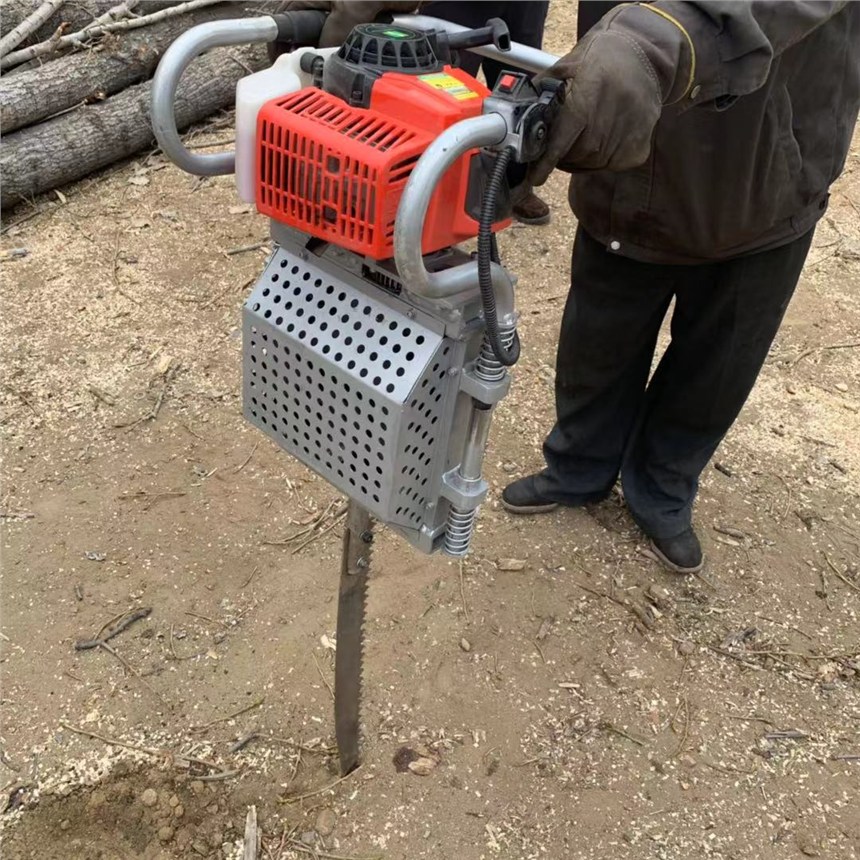 南寧多用途園林植樹機(jī) 大馬力鋸齒式起樹機(jī)生產(chǎn)廠家