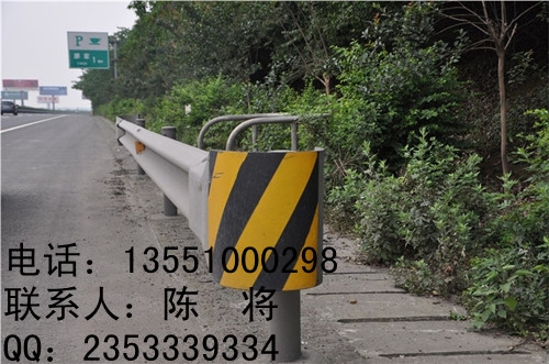 新疆公路波形護欄