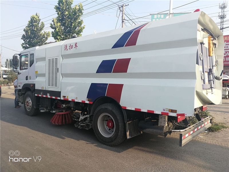 內(nèi)蒙古福田垃圾清掃車規(guī)格型號