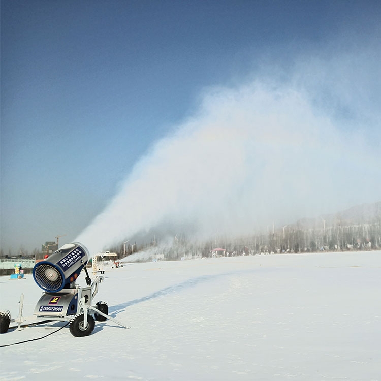 滑雪場游樂設(shè)備人工造雪機廠家設(shè)備