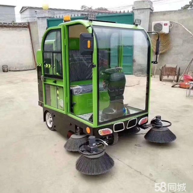 全新電動(dòng)掃地車新型掃路車多少錢一輛