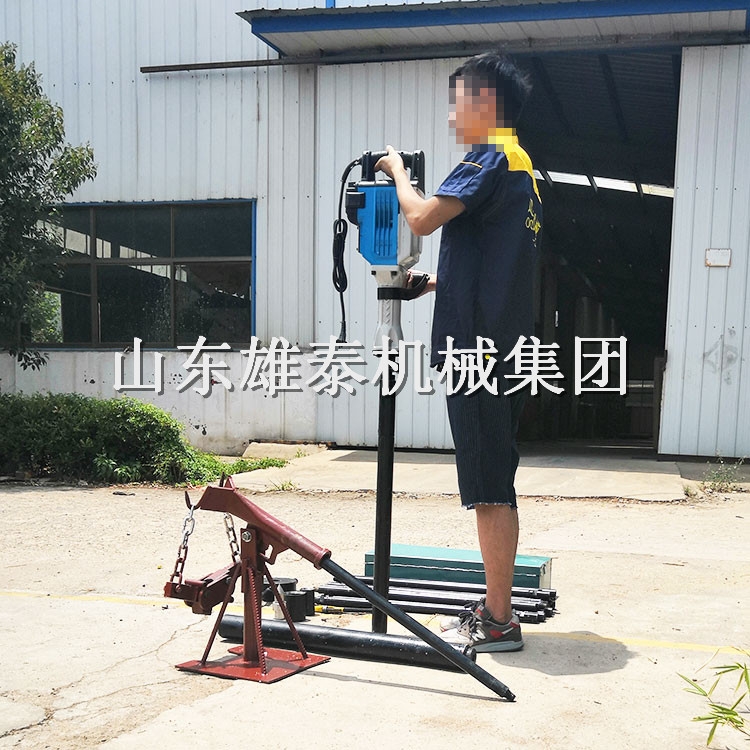 山東雄泰15-20米小型電動(dòng)取土鉆機(jī)性能穩(wěn)定  土壤采樣器取樣完整