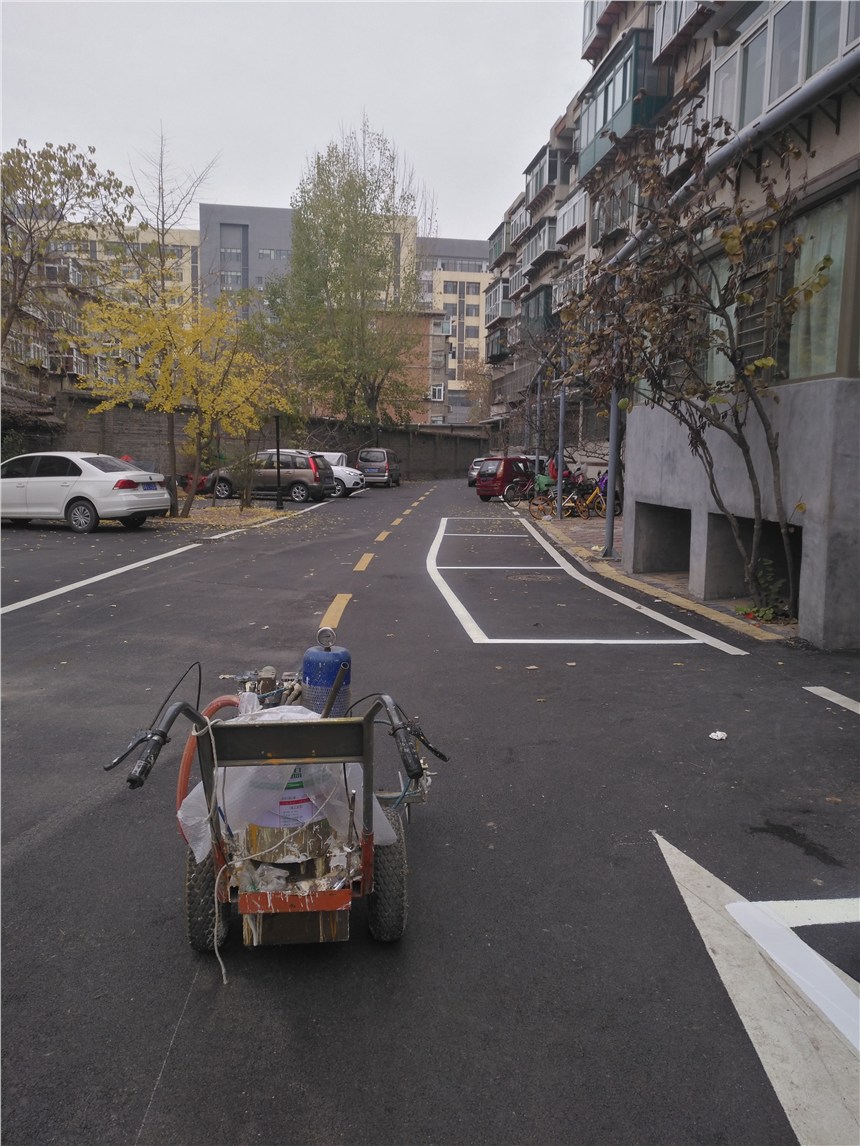 供應(yīng)濟(jì)南中固道路劃線廠家