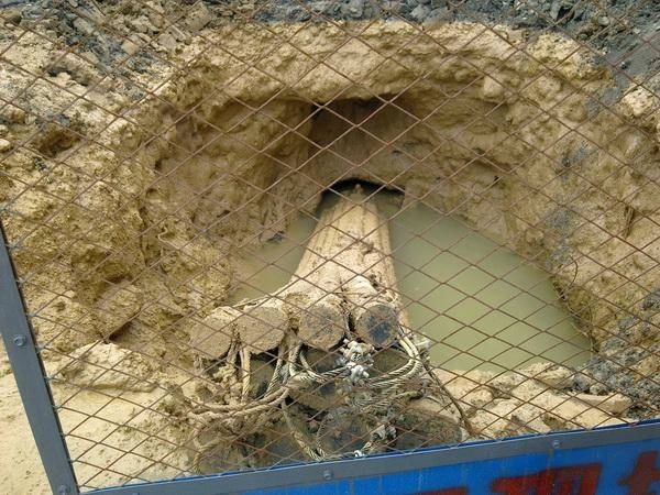 運(yùn)城河津過路頂管工程隊(duì)