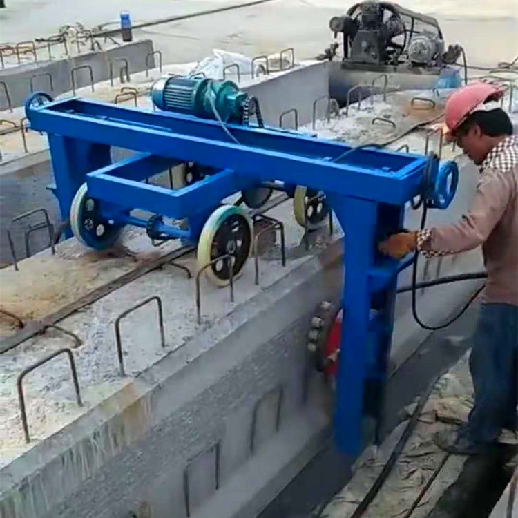 箱梁雙立面鑿毛機 空心板立面鑿毛機 自動行走立面鑿毛機生產(chǎn)廠家