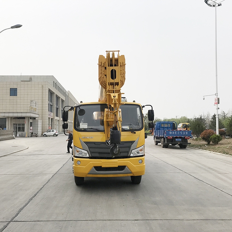 12噸吊車廠家 東風(fēng)吊車多少錢一臺 全國支持分期 質(zhì)量保證