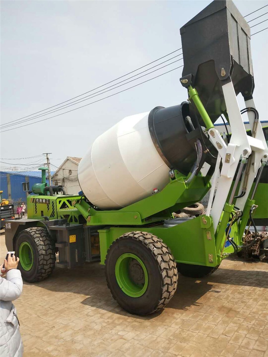 2.6立方混凝土攪拌車水泥攪拌車品牌中首重工