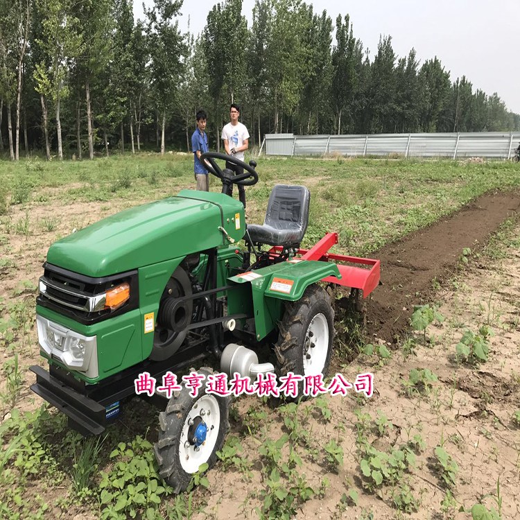 低矮型四輪旋耕機(jī) 大棚翻土開溝旋耕機(jī) 30馬力四輪旋耕機(jī)