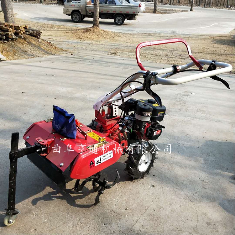 微耕機(jī) 菜園施肥旋耕松土機(jī) 柴油四驅(qū)多功能微耕機(jī)