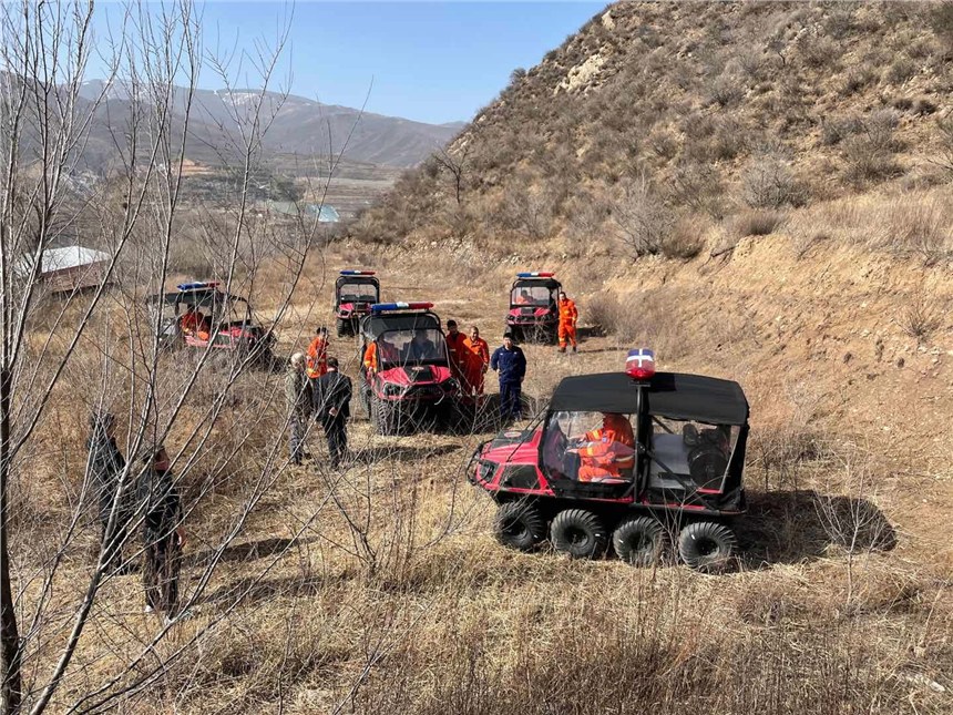 突破地形限制-霸王龍水陸兩棲全地形車縱橫天地