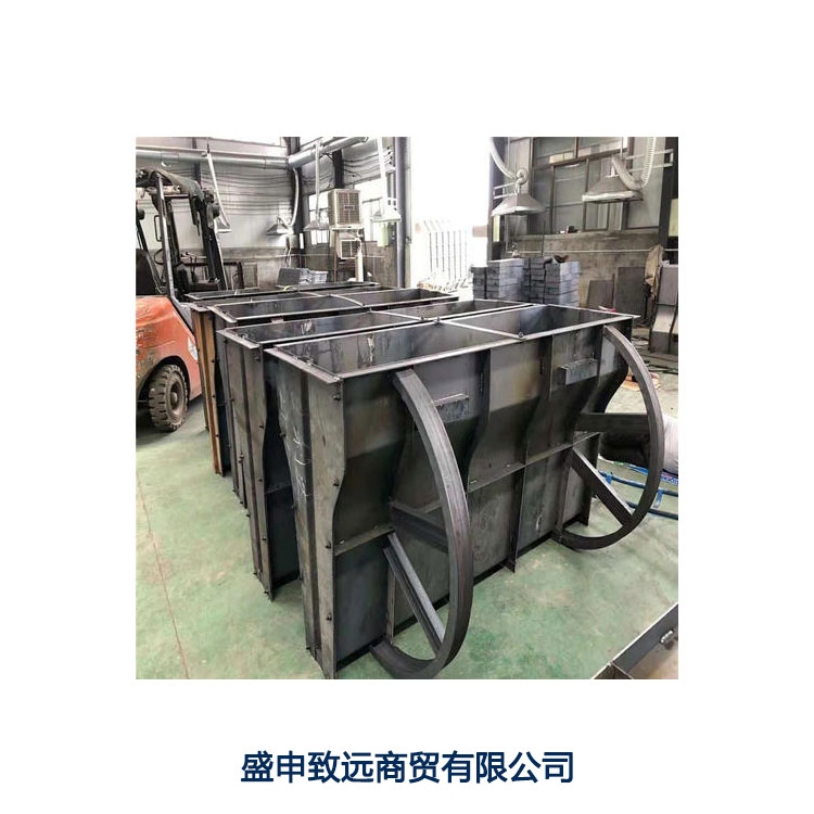 公路隔離墩鋼模具廠家移動式隔離帶模具價格欄桿隔離帶模具廠