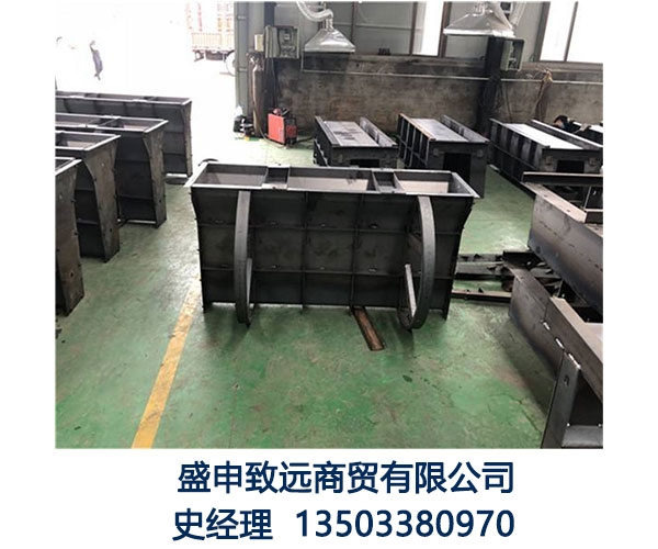 隔離墩鋼模具尺寸移動(dòng)式隔離帶模具廠橋梁隔離墩鋼模具