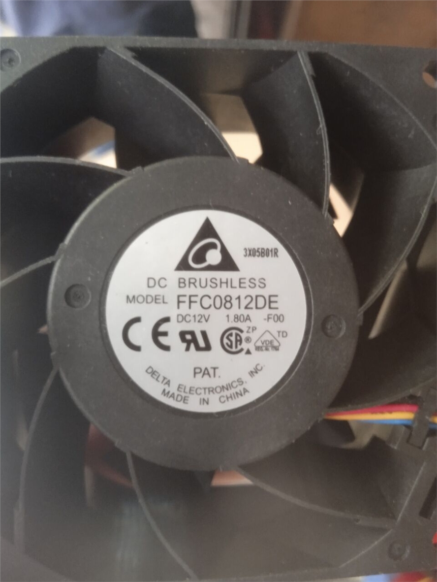 臺達(dá) FFB0812EHE-R00 DC 12V 1.35A 8038大風(fēng)量散熱風(fēng)機