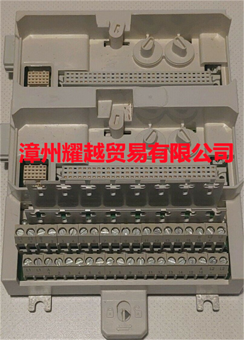 三菱 FR-A8TR 人機界面