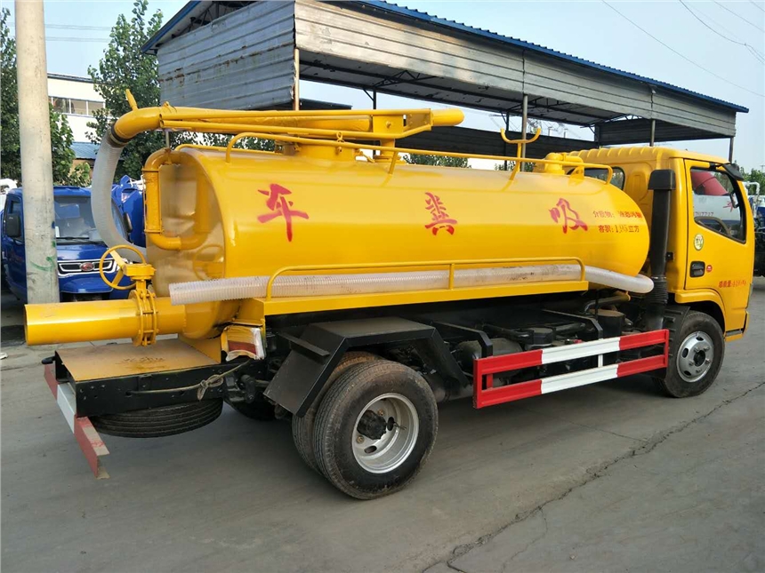 小型電動三輪灑水車價格  四輪灑水車廠家 抑塵車降塵車生產(chǎn)廠家