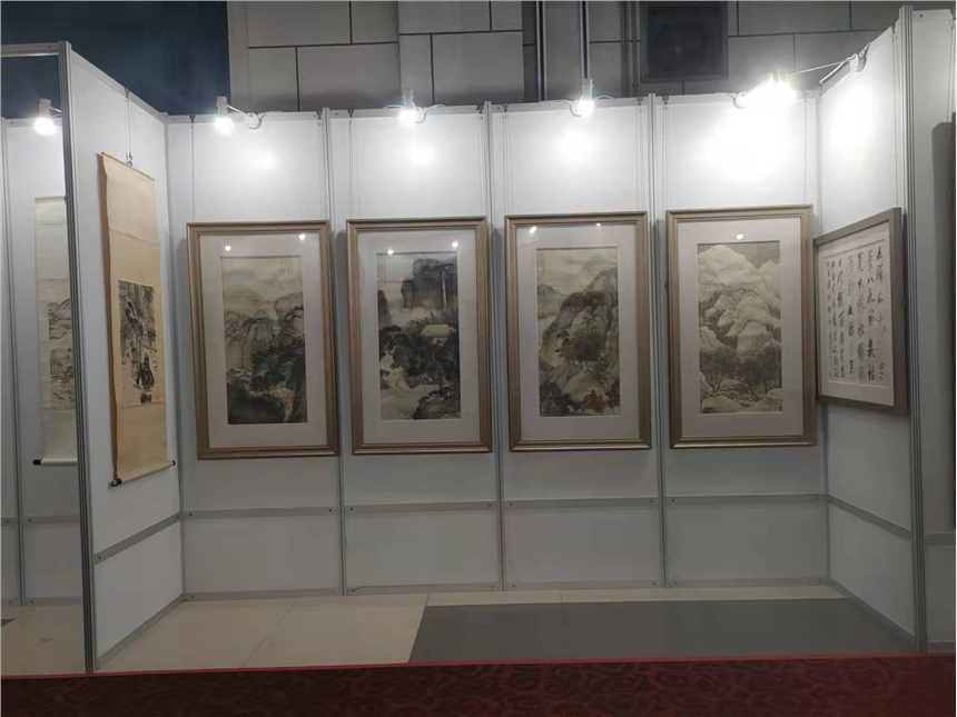 美術(shù)院書(shū)畫(huà)展板租賃圍擋展板租賃提供精品展柜