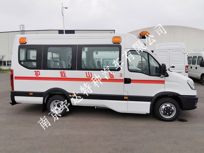 南京依維柯歐盛M2-33礦山救險(xiǎn)車