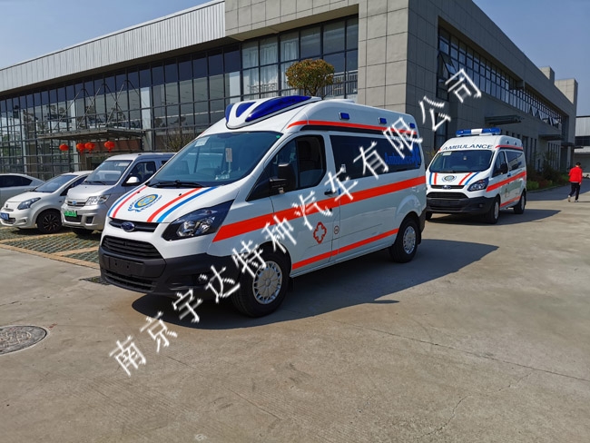 V362救護(hù)車  汽油救護(hù)車