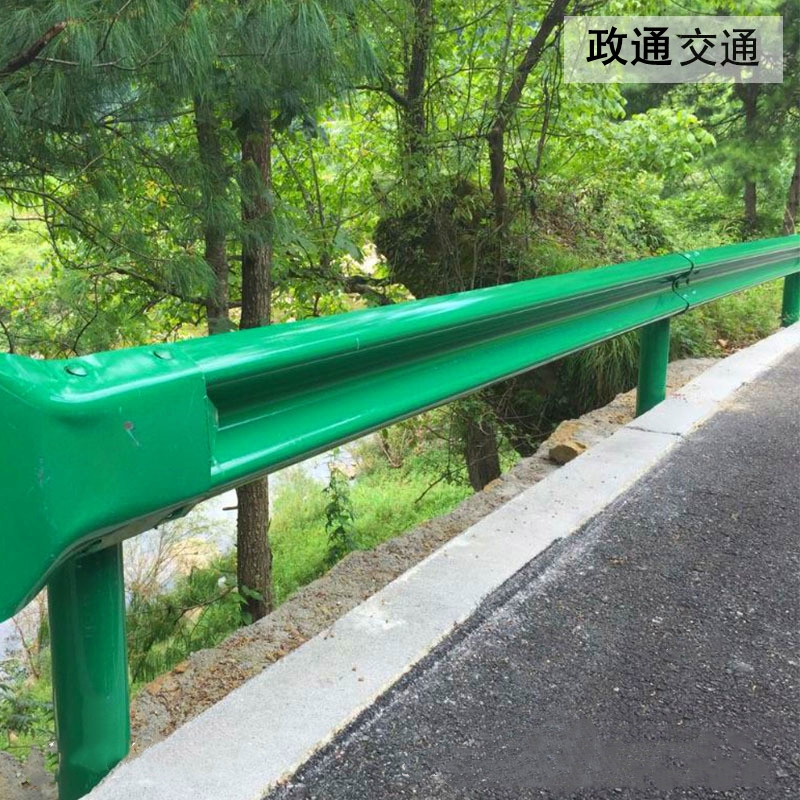 高速公路波形護(hù)欄雙三波型橋梁鋼護(hù)欄板鍍鋅噴塑鄉(xiāng)村道路防撞護(hù)欄