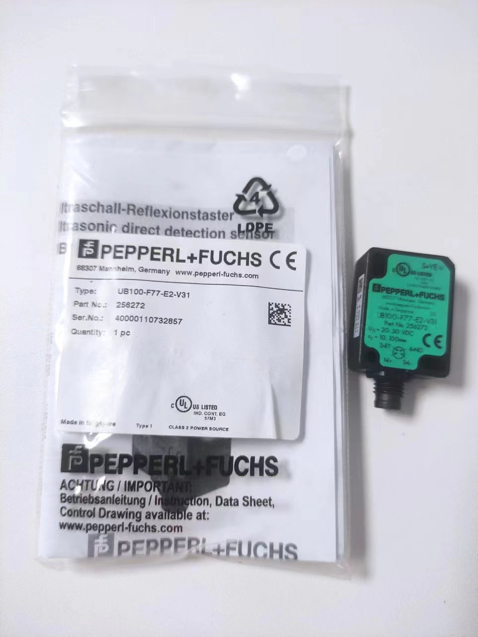 PEPPERL+FUCHS漫反射型超聲波傳感器UB100-F77-E2-V31