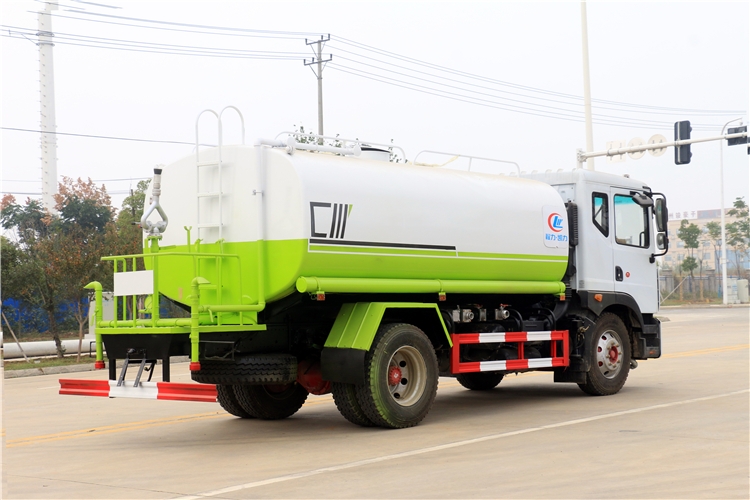 信陽(yáng)灑水車哪里有賣_信陽(yáng)灑水車廠家價(jià)格_大量灑水車現(xiàn)車