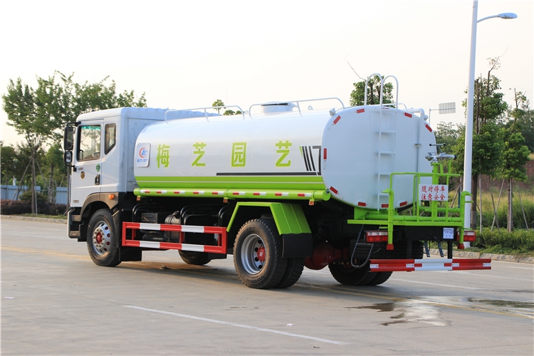 石獅灑水車哪里有賣_灑水車廠家銷售點_免購置稅