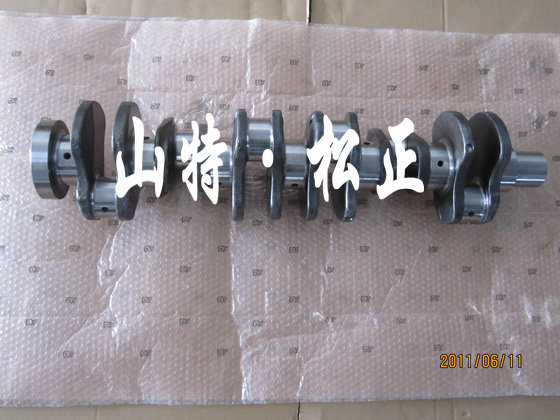 小松挖掘機(jī)PC200-7發(fā)動(dòng)機(jī)曲軸，純正原裝小松挖掘機(jī)配件，濟(jì)寧山特松正