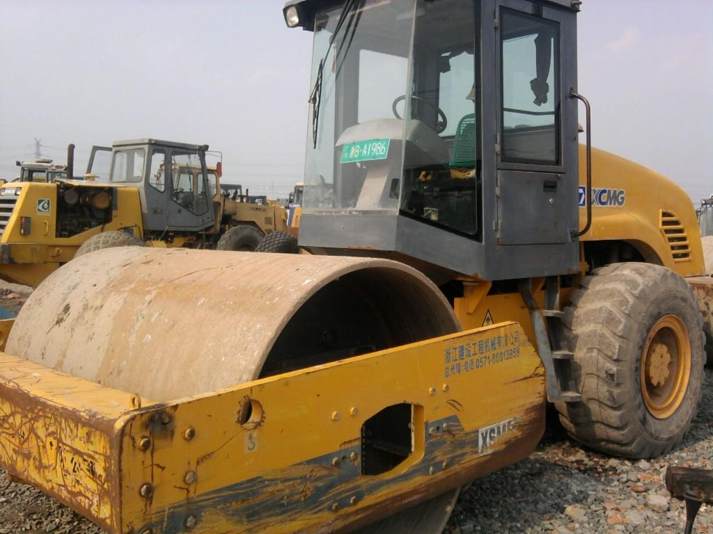 （深圳二手鐵三輪壓路機(jī)價(jià)格）//武威二手雙鋼輪壓路機(jī)市場(chǎng)