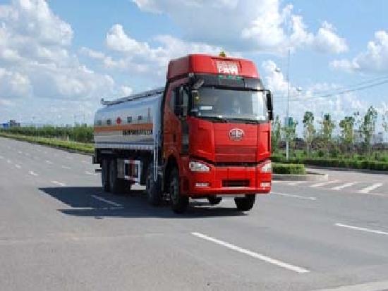 化工液體運(yùn)輸車Chemical liquid truck