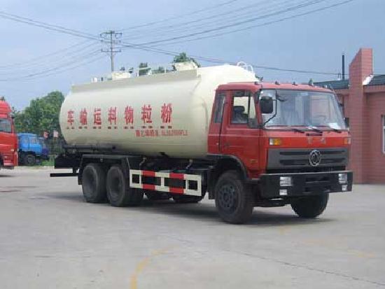 散裝水泥運(yùn)輸車(chē)Bulk cement truck