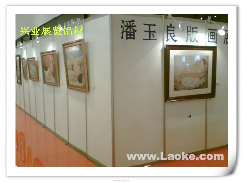 鋁合金展板，國際標(biāo)準(zhǔn)的4MM兩面PVC白色展板