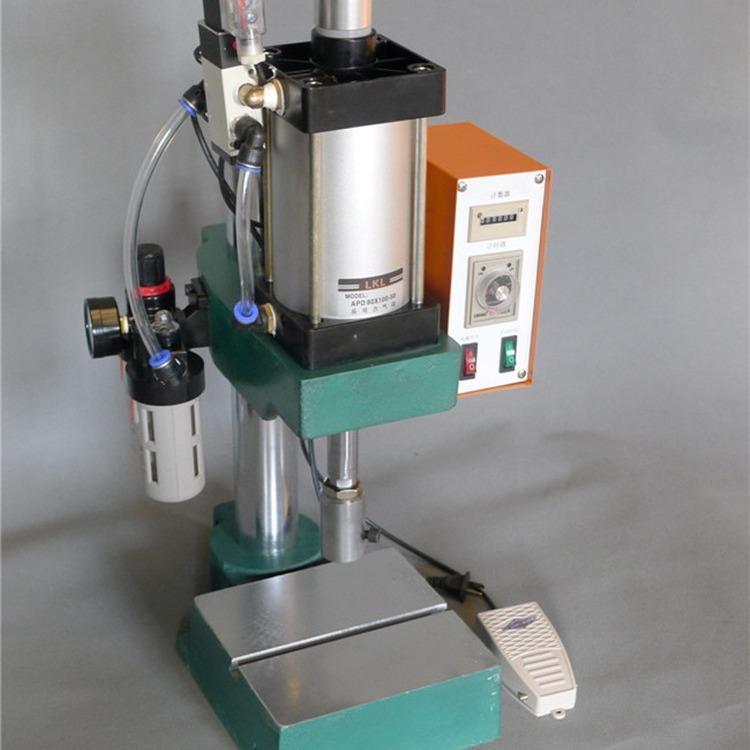 鑫弘力氣壓機(jī)XHL-101氣動壓裝機(jī)800KG壓力機(jī)