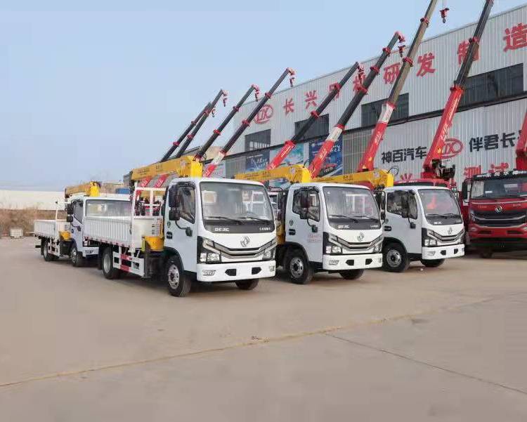 國(guó)六東風(fēng)藍(lán)牌隨車吊多利卡4噸隨車起重機(jī)小型吊車