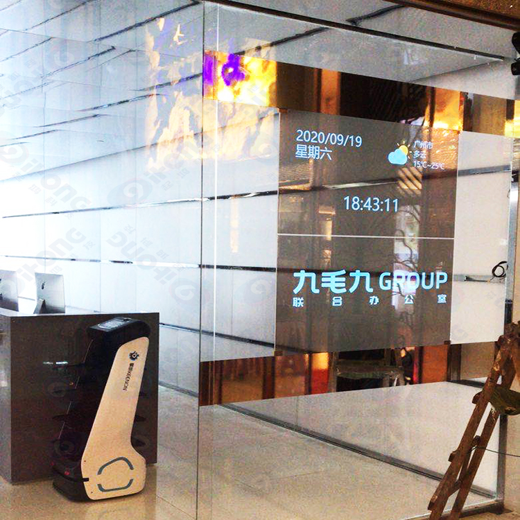 起鴻科技55寸透明oled拼接屏展廳互動玻璃櫥窗觸摸顯示屏
