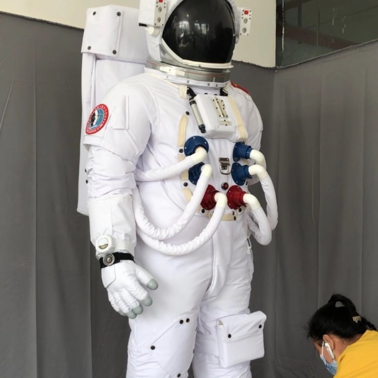 中國太空服宇航服航空航天服太空出艙服登月火星服定制