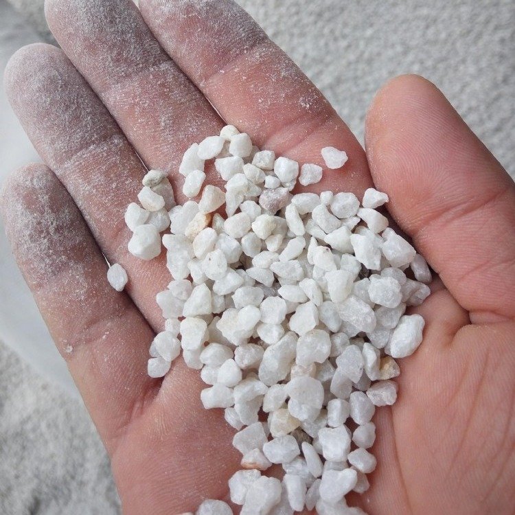 石英砂噴砂除銹球場草坪填充沙水處理濾料污水飲用水過濾砂