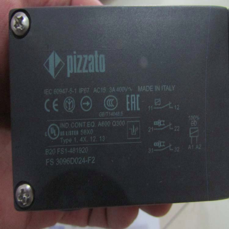 部分型號(hào)有庫存PIZZATO開關(guān)、PIZZATO光電開關(guān)、PIZZATO傳感器