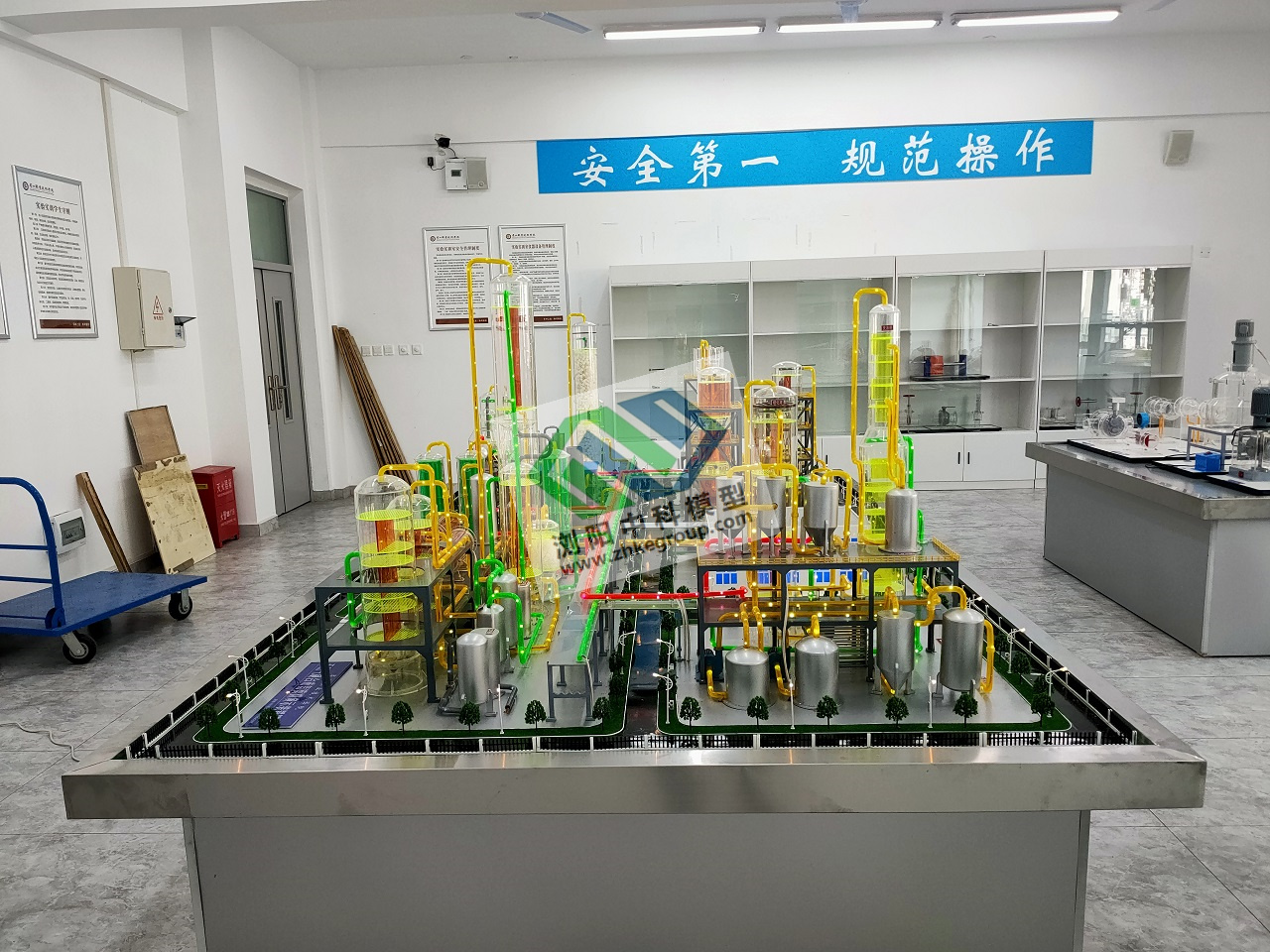 石油化工廠單元裝置工藝生產(chǎn)流程模型化工機器與設備模型