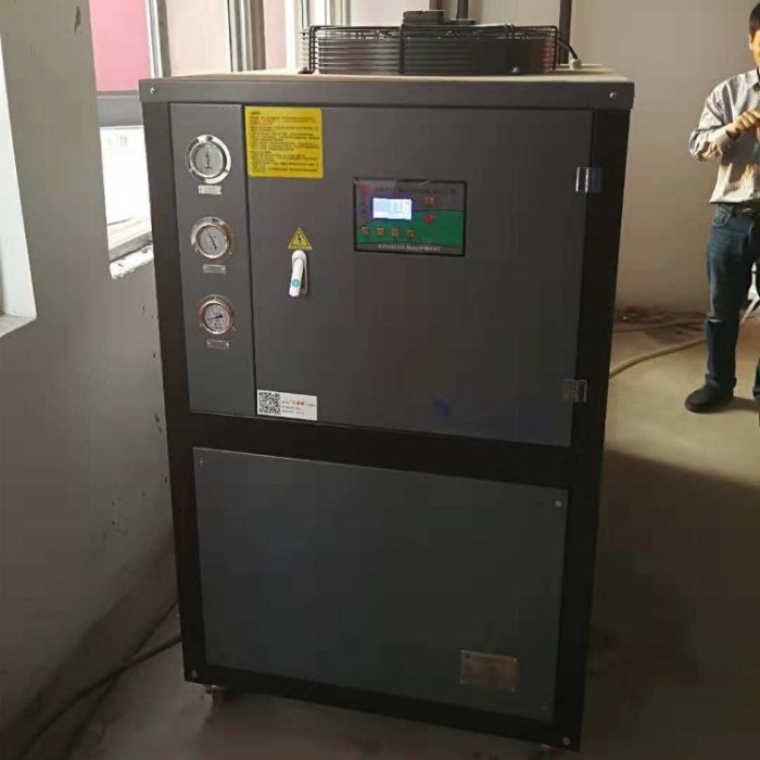 冷水機適用多種行業(yè)2P乙二醇水冷機低溫風冷式冷水機