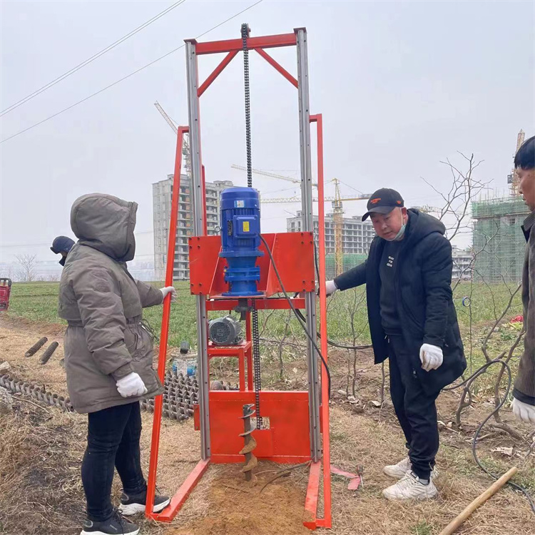 鑫農(nóng)管樁芯清土機(jī)預(yù)制樁取芯機(jī)建房地基注漿打坑