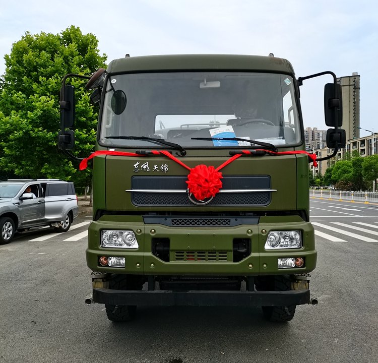 國六六驅(qū)灑水車縱昂牌CLT5165GPSFV6A型綠化噴灑車康明斯210馬力