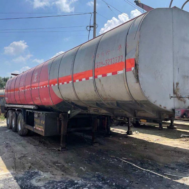 15噸普通液體罐車20噸油罐半掛車機動靈活碳鋼罐體