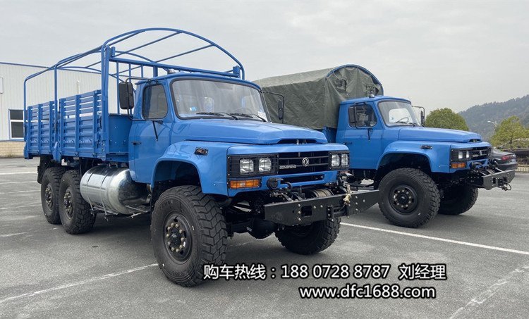 東風(fēng)尖頭單排六驅(qū)越野貨車6x6驅(qū)動的長頭運輸車