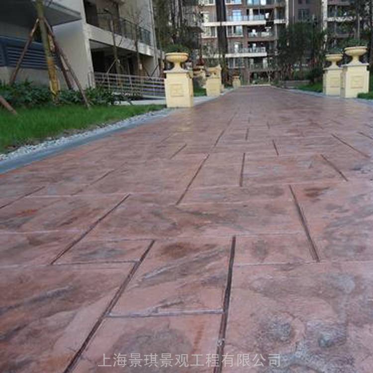 景區(qū)復(fù)古羅馬石壓花路面酒泉仿石壓印混凝土敦煌藝術(shù)壓模地坪