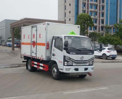 東風(fēng)易燃?xì)怏w廂式運(yùn)輸車危險(xiǎn)品二類運(yùn)輸車1.5噸氣瓶運(yùn)輸車2類危險(xiǎn)品運(yùn)輸車