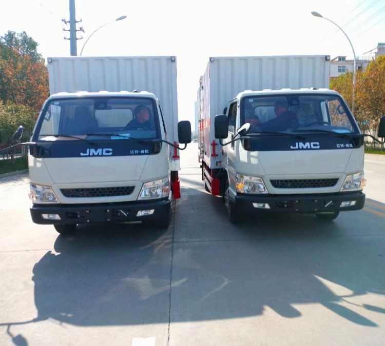 江鈴雜項(xiàng)危險物品廂式運(yùn)輸車危廢運(yùn)輸藍(lán)牌9類危險品專用車
