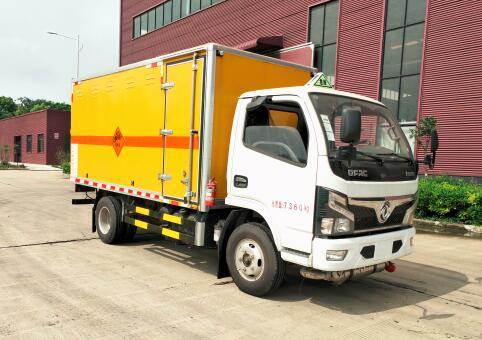 東風(fēng)爆破器材運(yùn)輸車4噸炸藥運(yùn)輸車國6民爆運(yùn)輸車火工品車廠家